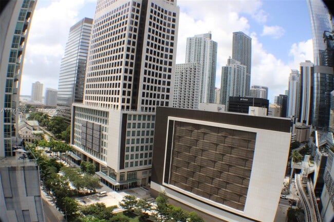 Building Photo - 31 SE 6th St