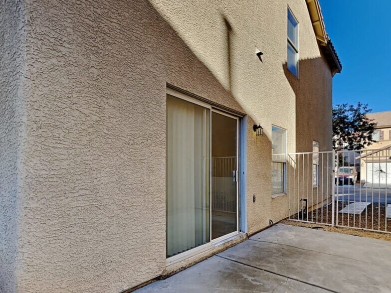 Building Photo - 1229 Orchard View St