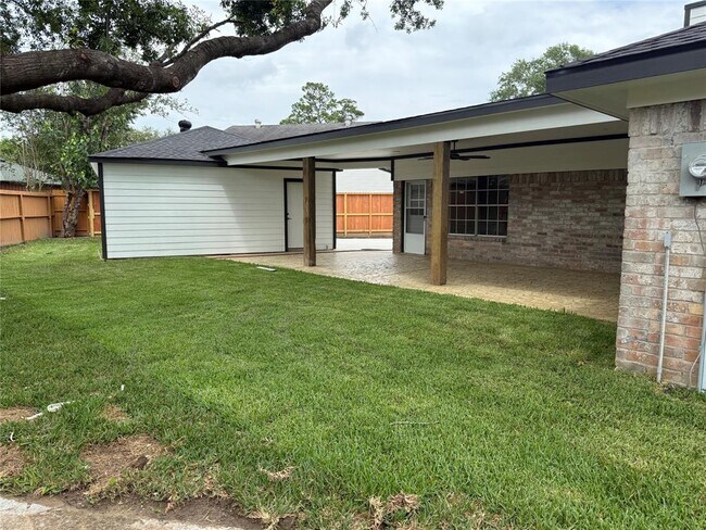 Building Photo - 7026 Hidden Arbor Ln