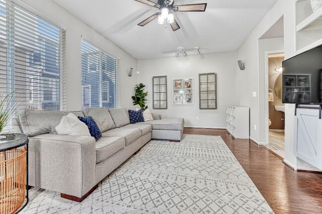 Building Photo - 10566 Cherrybrook Cir