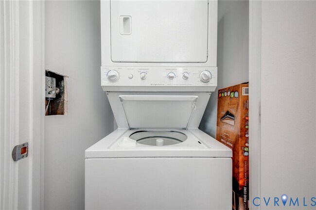 Building Photo - 1101 Haxall Point