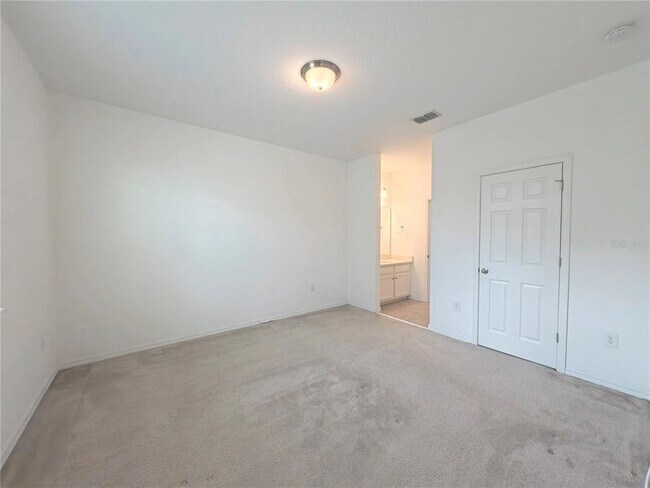 Building Photo - 12676 Salomon Cove Dr