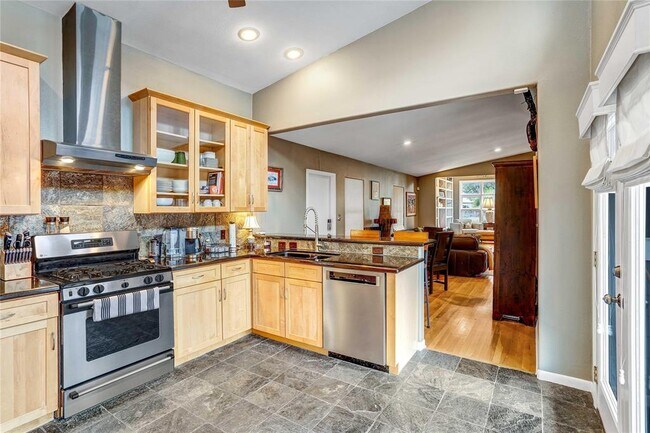 Building Photo - 1803 Mohle Dr