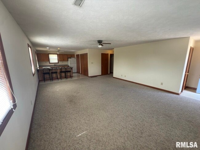 Building Photo - 540 N Main St