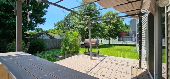 Building Photo - 210 Benthall Rd