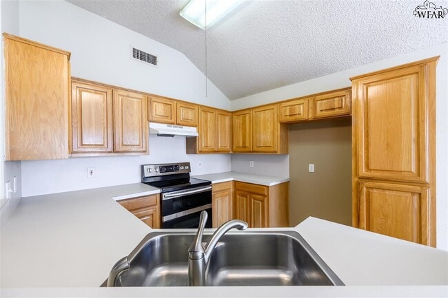 Building Photo - 6017 Van Dorn Dr