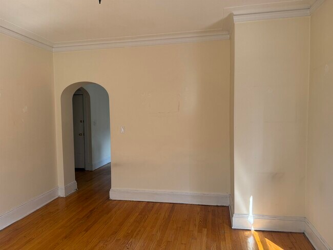 Building Photo - 457 Jersey Ave