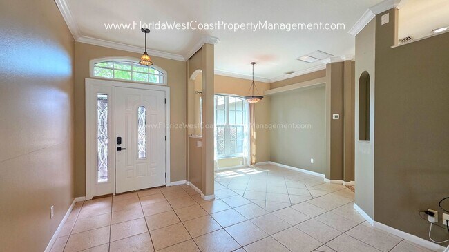 Building Photo - CUTE AND SPACIOUS 3 BEDROOM/ 2 BATH POOL HOME! NORTH PALMETTO! PET FRIENDLY!