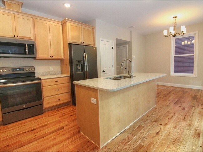Building Photo - 4BD/3.5BA S. Burlington Townhome - Hillside at O'Brien Farm