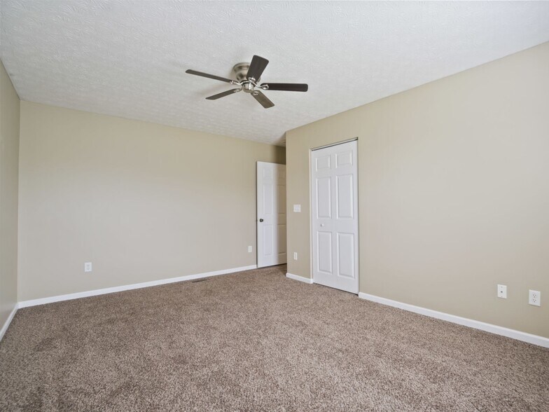 Building Photo - 626 Riverby Ln