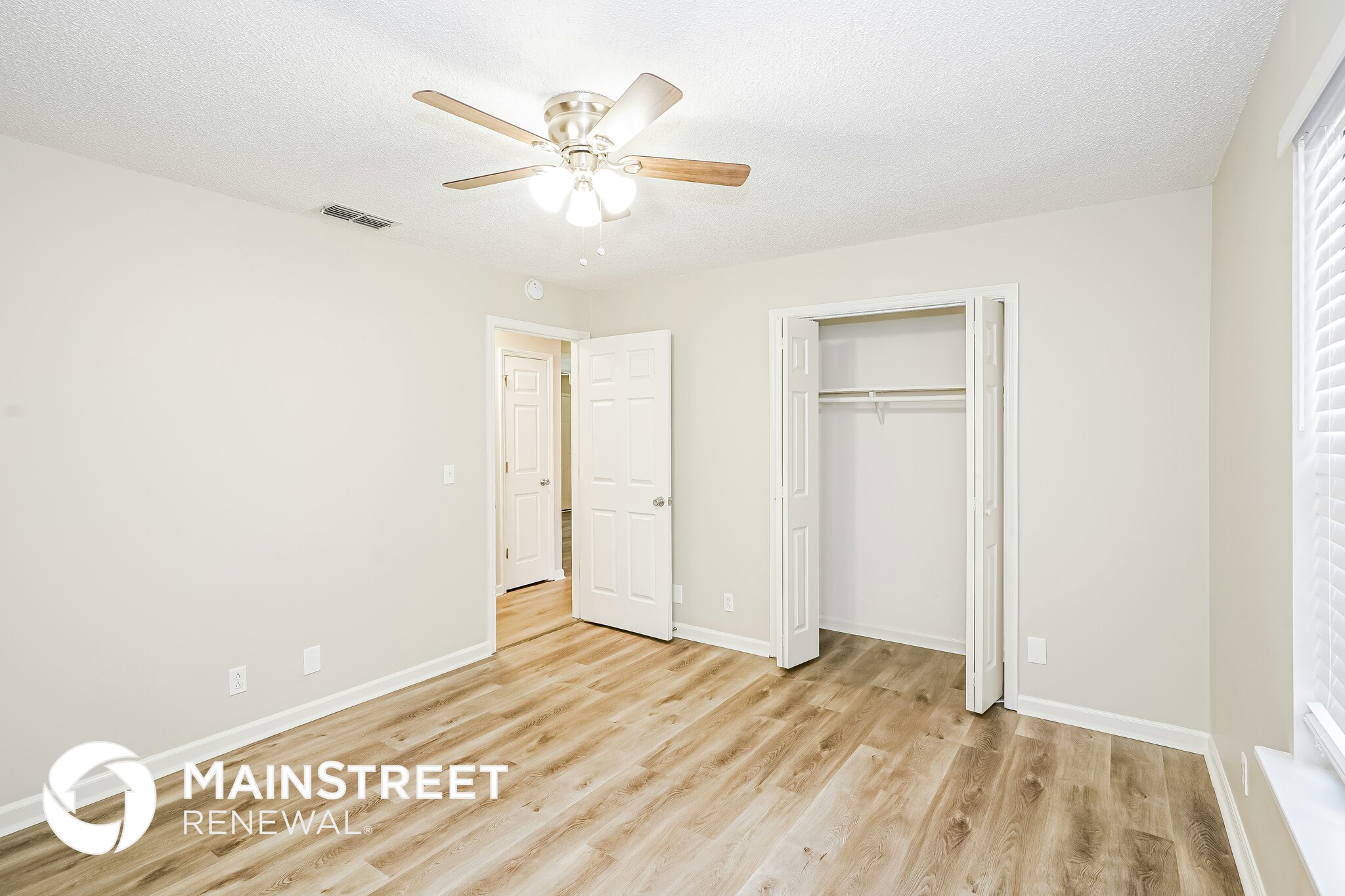 Building Photo - 421 Jonquil Ct