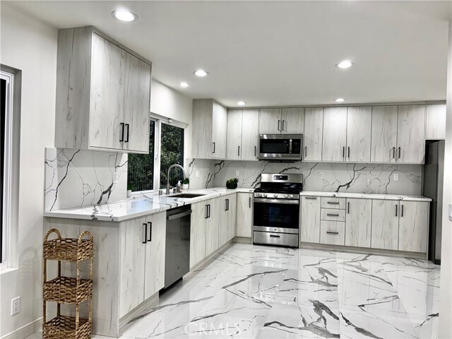 Building Photo - 11774 Doral Ave