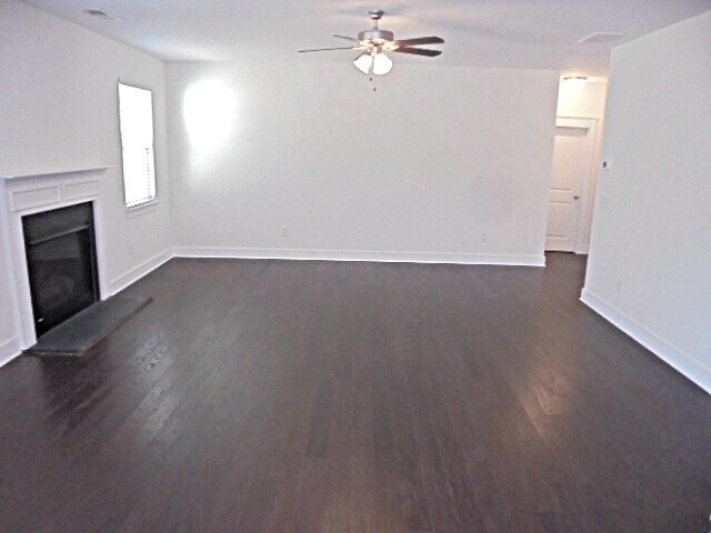 Building Photo - 1072 Adams Haven Bend