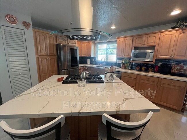 Building Photo - 421 S Paseo Laredo