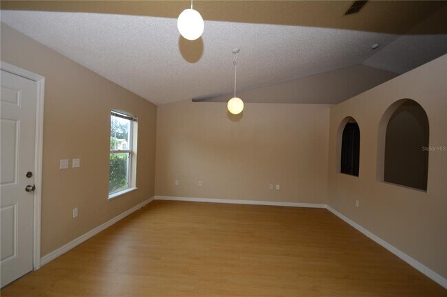 Building Photo - 5 Kathleen Trail