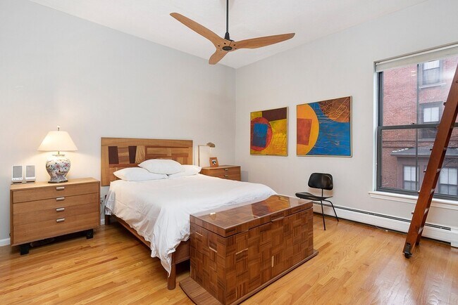 Building Photo - 608 Tremont St