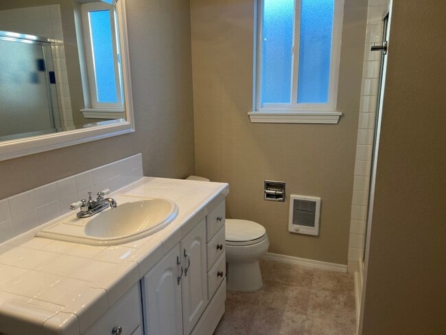 Building Photo - 3Bd/2.25Ba Renton House