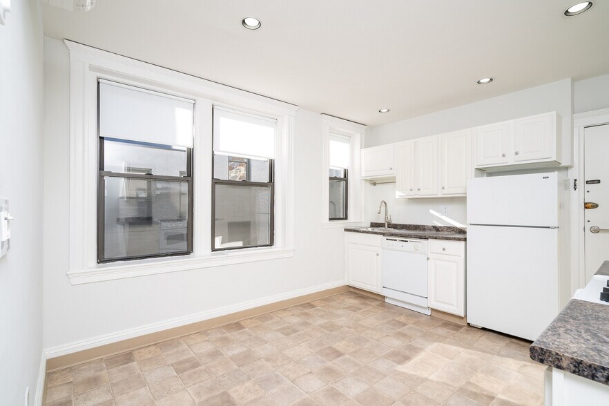 Building Photo - 16 Elko St