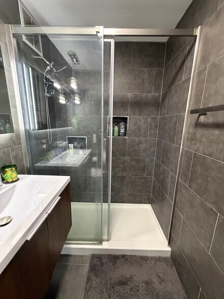 Building Photo - 655 W Irving Park Rd