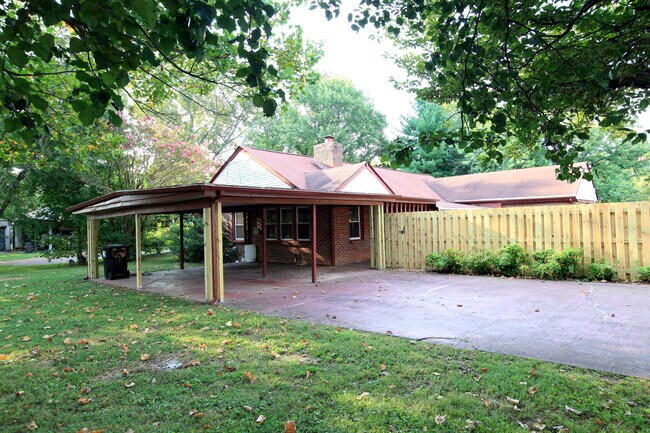 Building Photo - 1301 Richland Pl