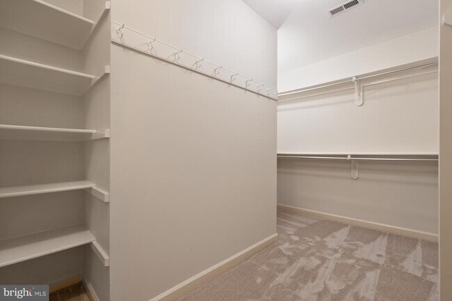 Building Photo - 8815 Surrey Ct