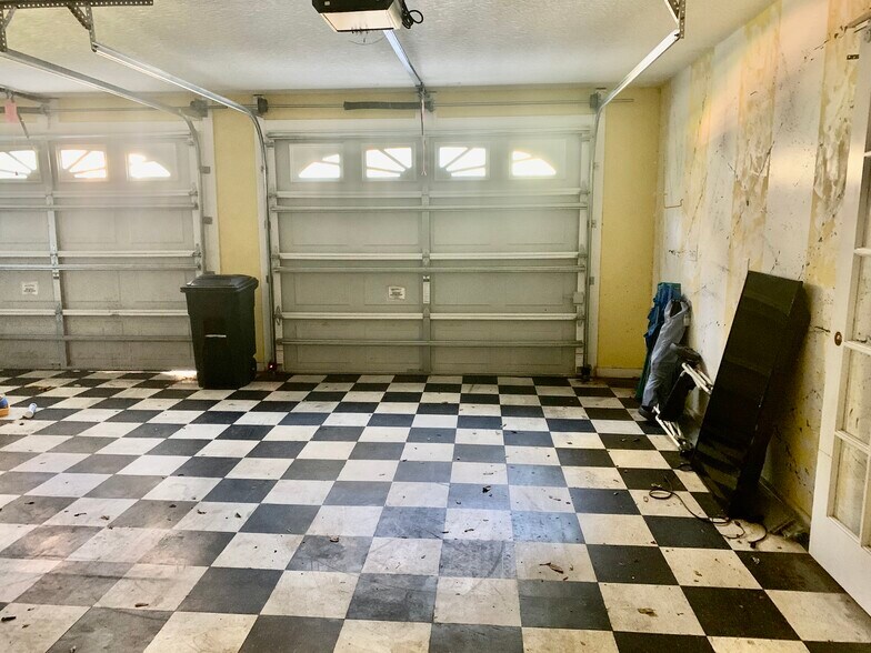 Building Photo - 10629 Quail Ridge Dr Apt