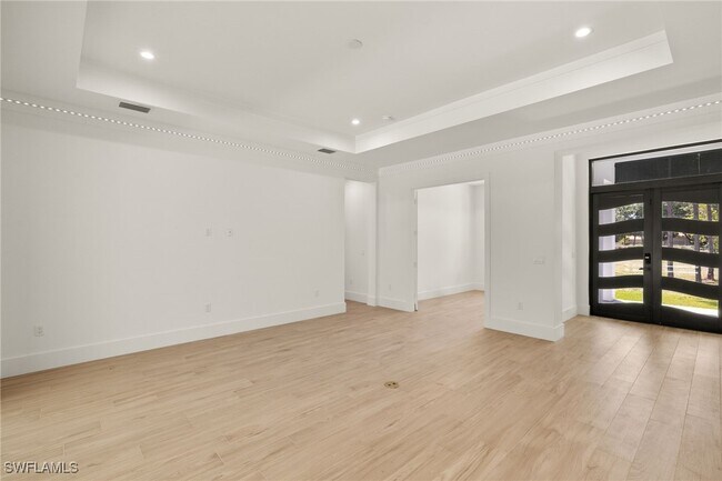 Building Photo - 1587 Golden Gate Blvd W
