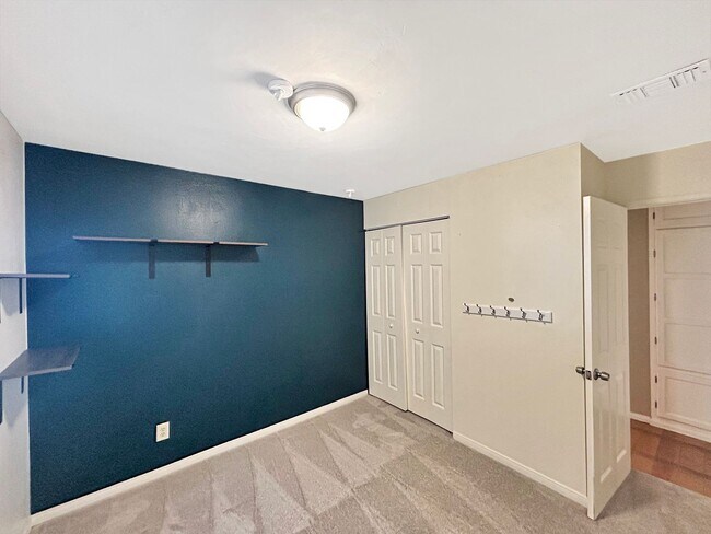 Building Photo - Beautiful 4BD/2BA W/ 2-Car Garage, AC, and...