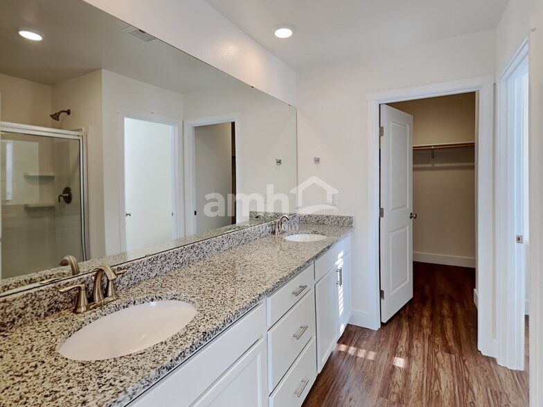 Building Photo - 12722 81st Ave Ct E
