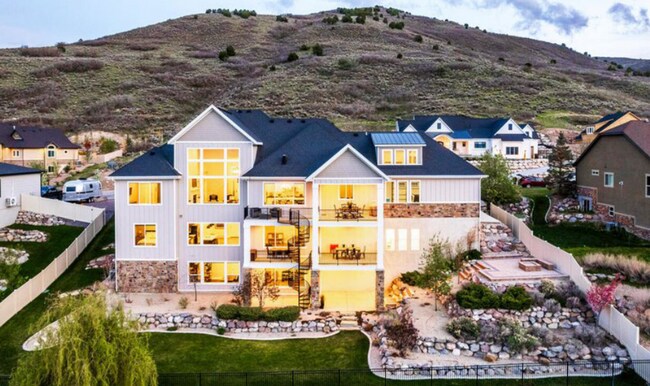 Building Photo - Luxurious Herriman 6 Bed with Indoor Court, Theater & Stunning Views!!!