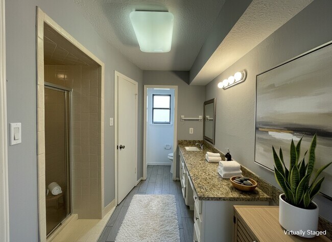 Building Photo - 7918 Midland Forest Dr