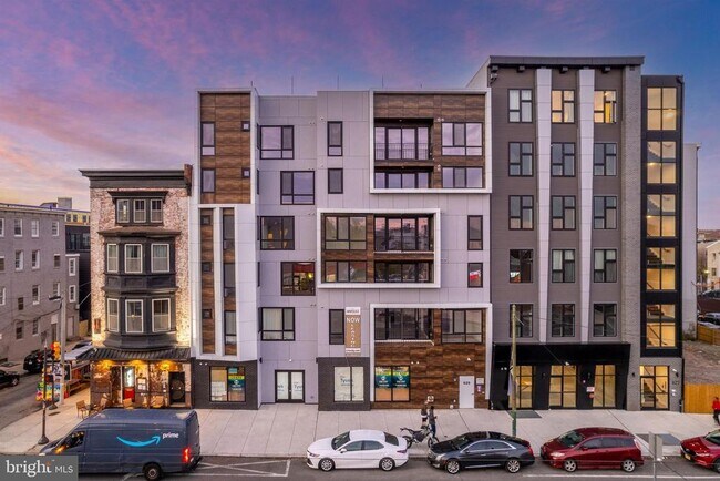 Building Photo - 629 W Girard Ave