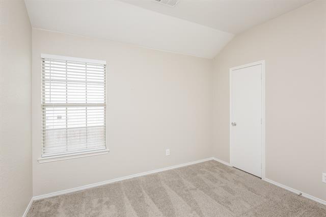 Building Photo - 533 Crown Oaks Dr