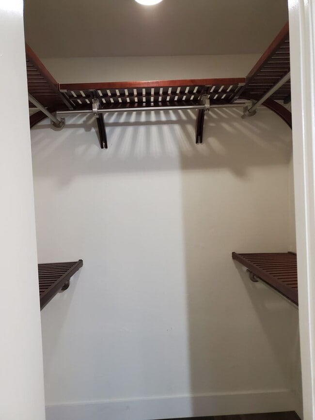 Building Photo - Beautiful 3 bedroom, 2 bath condo for rent...