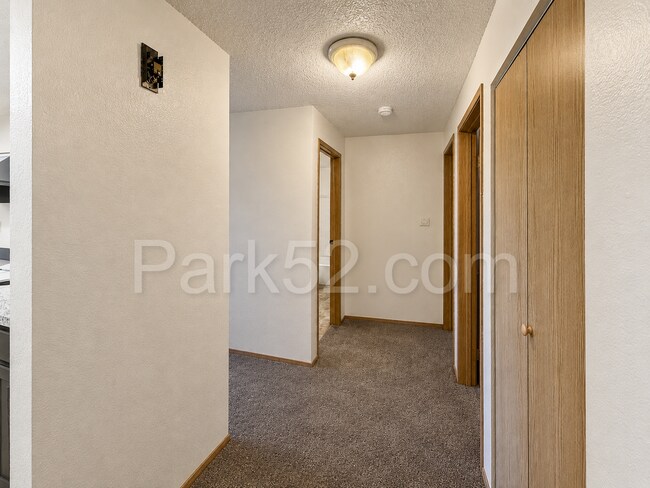 Building Photo - 5001 S Orchard St