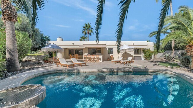 Building Photo - 9447 E Calle De Valle Dr