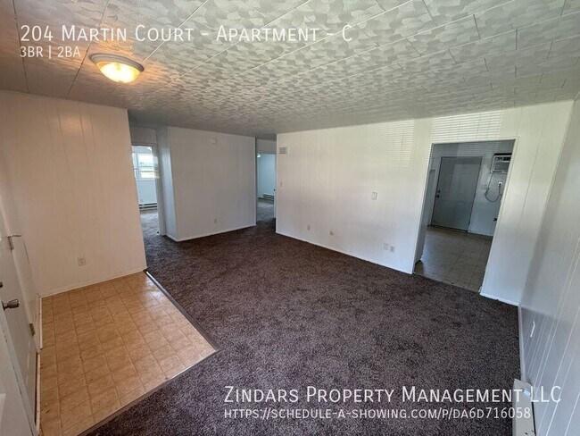 Building Photo - 204 Martin Ct