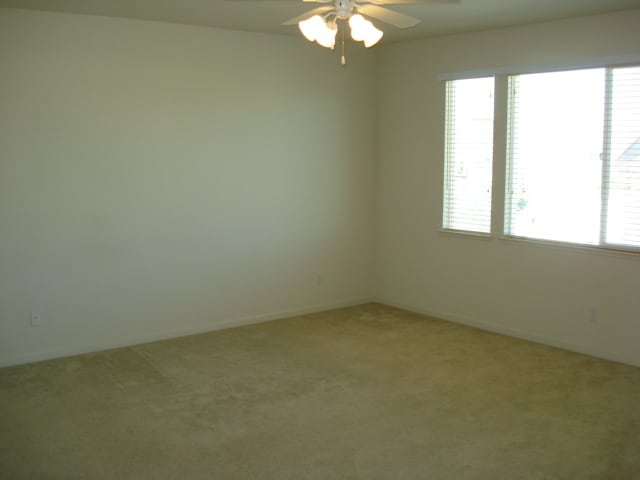 Building Photo - NICE 2-STORY HOME IN GATED COMMUNITY!