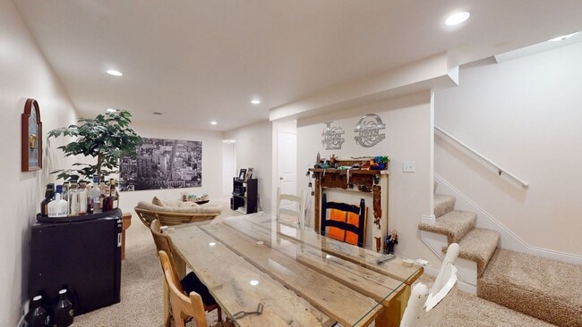 Building Photo - 3 Bed/4.5 Bath Crescent Hill Charmer with 2 Car Garage