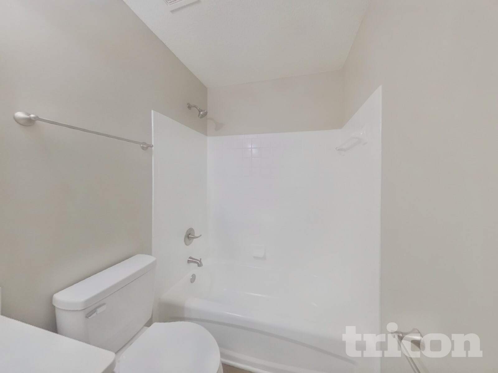 Building Photo - 1411 Hollythorne Dr