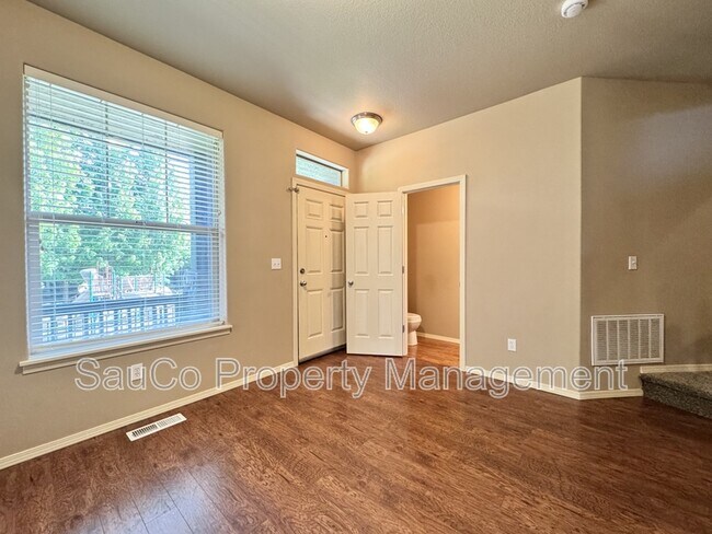 Building Photo - 1444 NE Redspire Ln