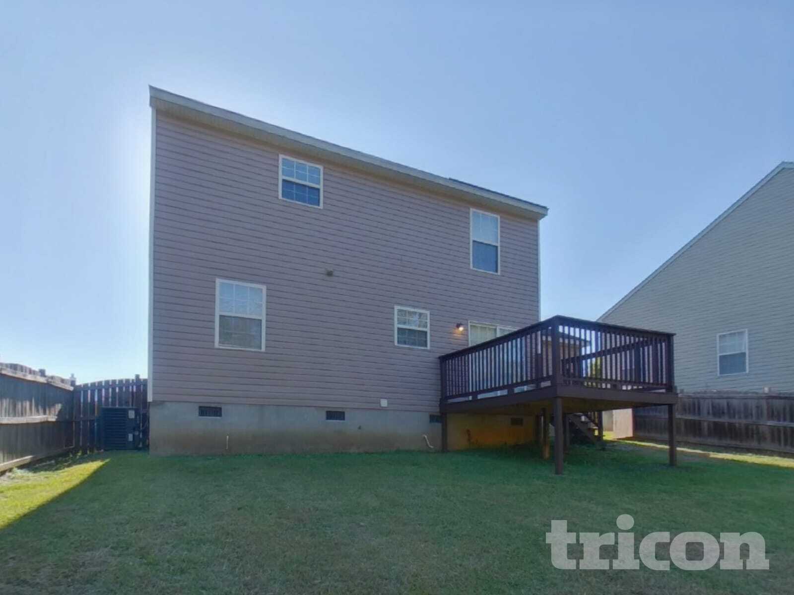 Building Photo - 175 Cascade Dr