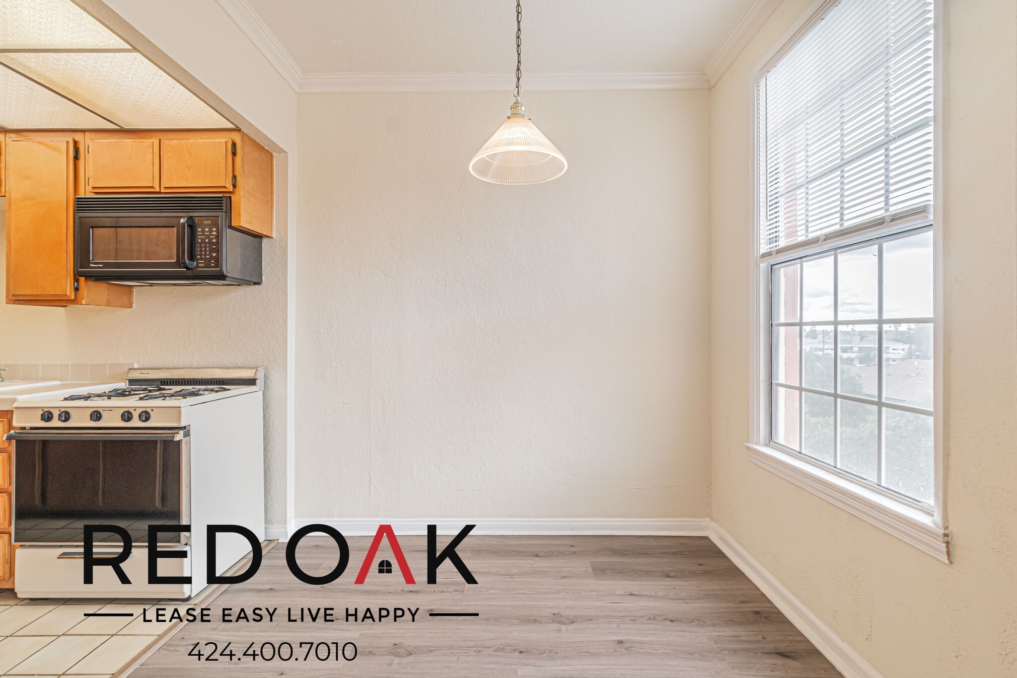 Building Photo - 5640 Franklin Ave