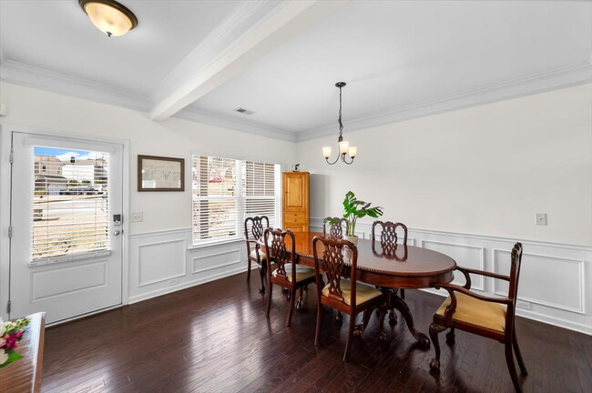 Building Photo - Furnished or Unfurnished spacious two story traditional conveniently located and ready now!