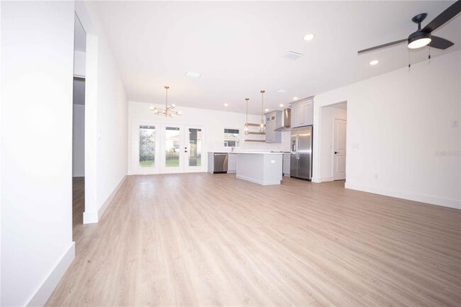 Building Photo - 8765 SE 160th Pl