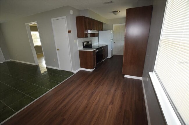 Building Photo - 4840 Grovemont Pl