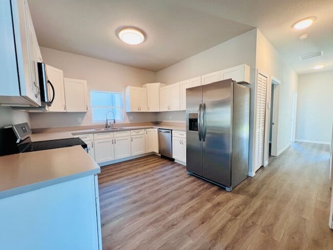 Building Photo - 3BR/2BA 2024 Build w/ Pool + Gated Community in Sebring