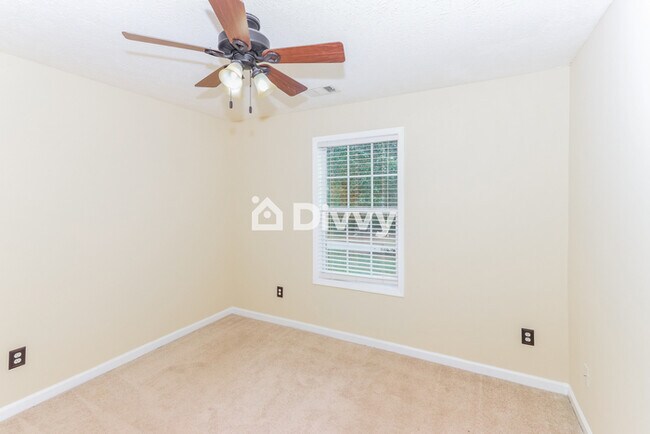 Building Photo - 69 Kimbell Farm Dr