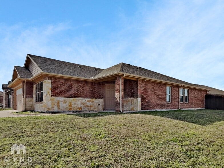 Building Photo - 3207 Winding Meadow Trail