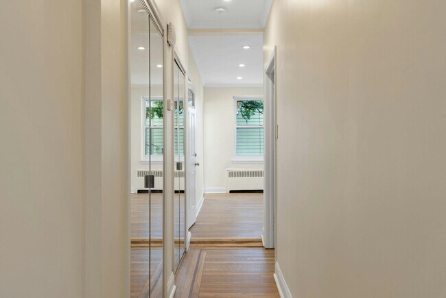 Building Photo - 590 Palisade Ave